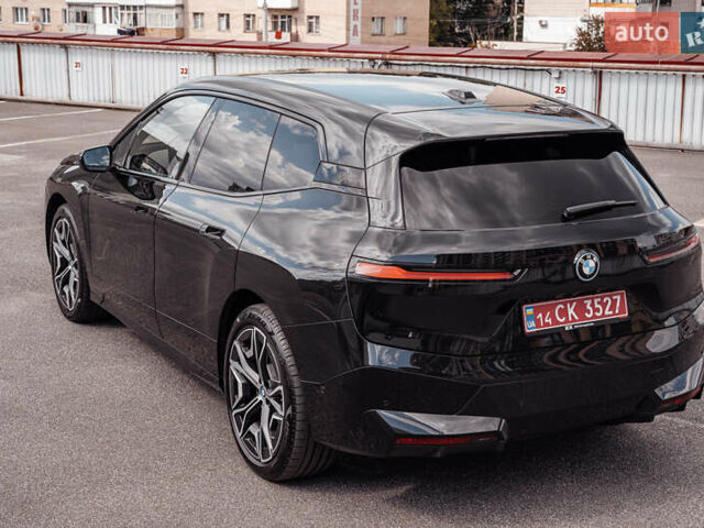 Черный БМВ iX, объемом двигателя 0 л и пробегом 67 тыс. км за 67000 $, фото 17 на Automoto.ua