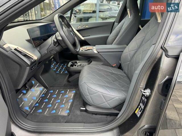 Черный БМВ iX, объемом двигателя 0 л и пробегом 45 тыс. км за 68700 $, фото 20 на Automoto.ua
