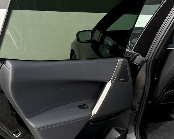 Черный БМВ iX, объемом двигателя 0 л и пробегом 27 тыс. км за 50000 $, фото 54 на Automoto.ua