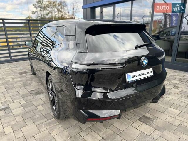 Черный БМВ iX, объемом двигателя 0 л и пробегом 45 тыс. км за 68700 $, фото 10 на Automoto.ua