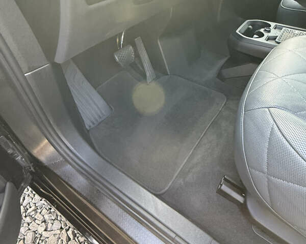 Чорний БМВ iX, об'ємом двигуна 0 л та пробігом 66 тис. км за 59900 $, фото 19 на Automoto.ua