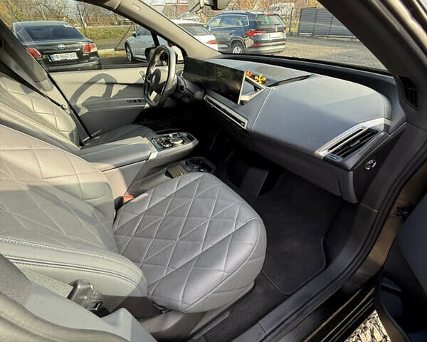 Чорний БМВ iX, об'ємом двигуна 0 л та пробігом 66 тис. км за 59900 $, фото 26 на Automoto.ua