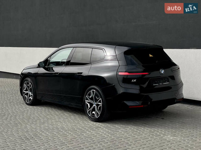 Черный БМВ iX, объемом двигателя 0 л и пробегом 27 тыс. км за 50000 $, фото 39 на Automoto.ua