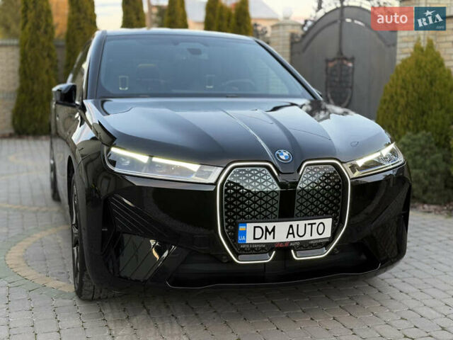 Черный БМВ iX, объемом двигателя 0 л и пробегом 57 тыс. км за 72000 $, фото 107 на Automoto.ua