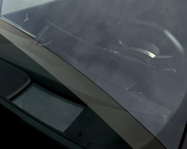 Черный БМВ iX, объемом двигателя 0 л и пробегом 27 тыс. км за 50000 $, фото 70 на Automoto.ua