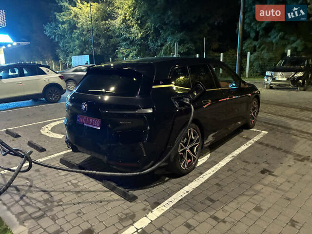 Черный БМВ iX, объемом двигателя 0 л и пробегом 165 тыс. км за 39000 $, фото 6 на Automoto.ua