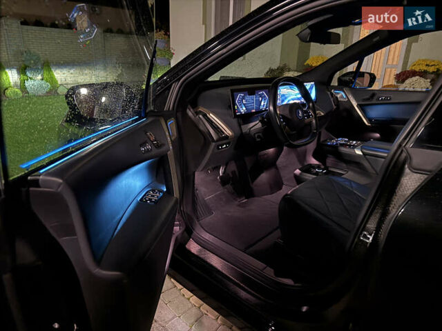 Черный БМВ iX, объемом двигателя 0 л и пробегом 57 тыс. км за 72000 $, фото 116 на Automoto.ua