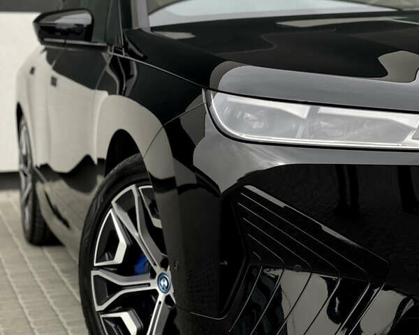 Черный БМВ iX, объемом двигателя 0 л и пробегом 27 тыс. км за 50000 $, фото 25 на Automoto.ua