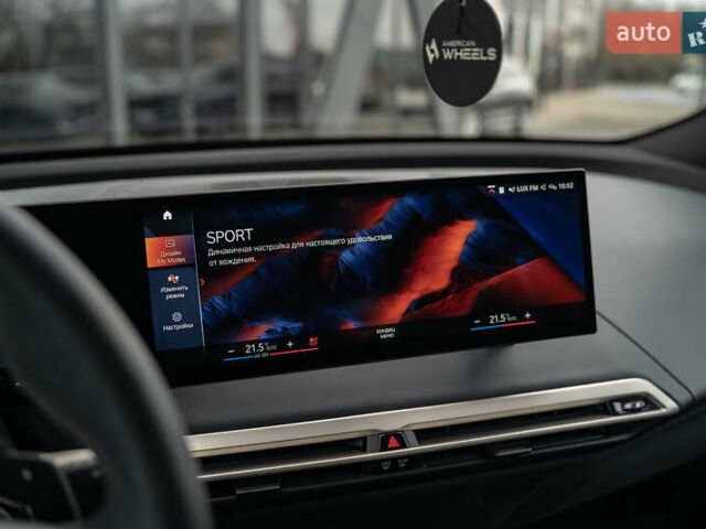 Черный БМВ iX, объемом двигателя 0 л и пробегом 40 тыс. км за 59900 $, фото 39 на Automoto.ua