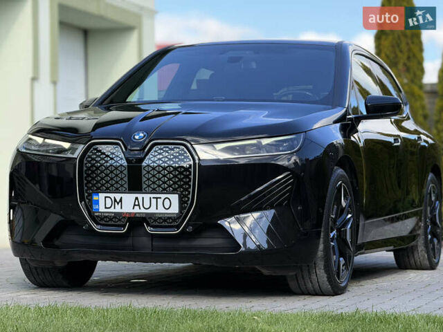 Черный БМВ iX, объемом двигателя 0 л и пробегом 57 тыс. км за 72000 $, фото 20 на Automoto.ua