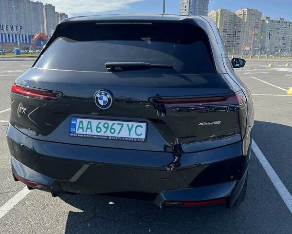 Чорний БМВ iX, об'ємом двигуна 0 л та пробігом 8 тис. км за 54500 $, фото 2 на Automoto.ua