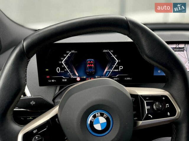 Черный БМВ iX, объемом двигателя 0 л и пробегом 27 тыс. км за 50000 $, фото 73 на Automoto.ua