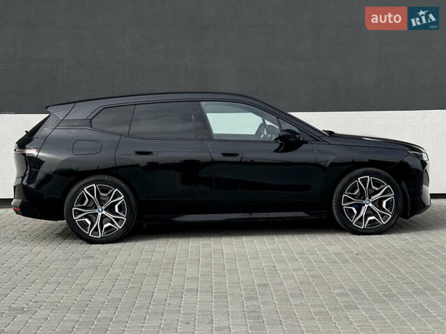 Черный БМВ iX, объемом двигателя 0 л и пробегом 27 тыс. км за 50000 $, фото 48 на Automoto.ua