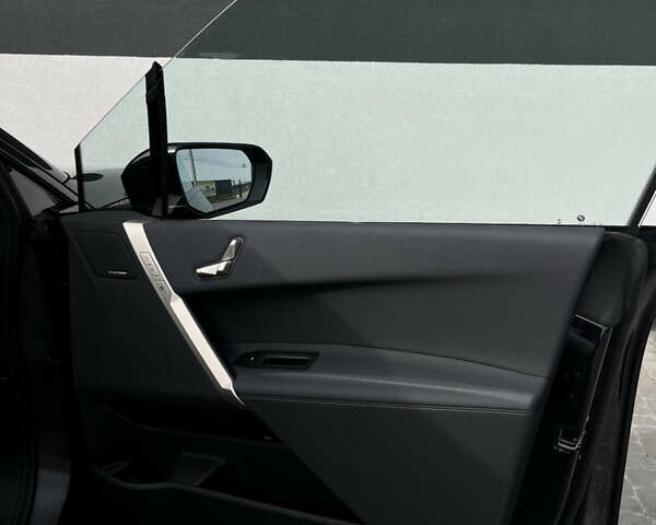 Черный БМВ iX, объемом двигателя 0 л и пробегом 27 тыс. км за 50000 $, фото 56 на Automoto.ua