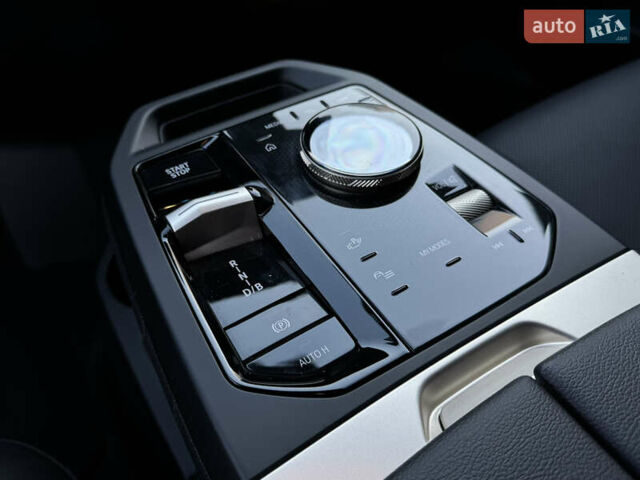 Черный БМВ iX, объемом двигателя 0 л и пробегом 125 тыс. км за 42800 $, фото 28 на Automoto.ua