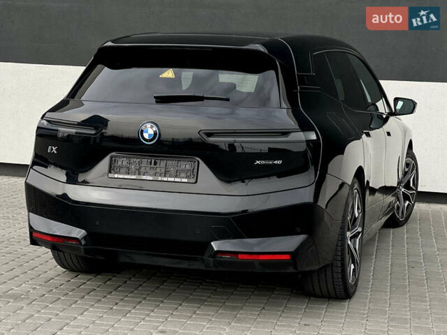 Черный БМВ iX, объемом двигателя 0 л и пробегом 27 тыс. км за 50000 $, фото 29 на Automoto.ua