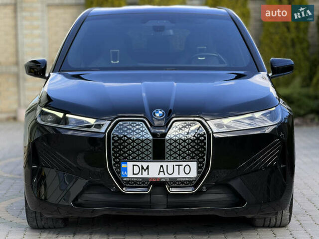 Черный БМВ iX, объемом двигателя 0 л и пробегом 57 тыс. км за 72000 $, фото 16 на Automoto.ua