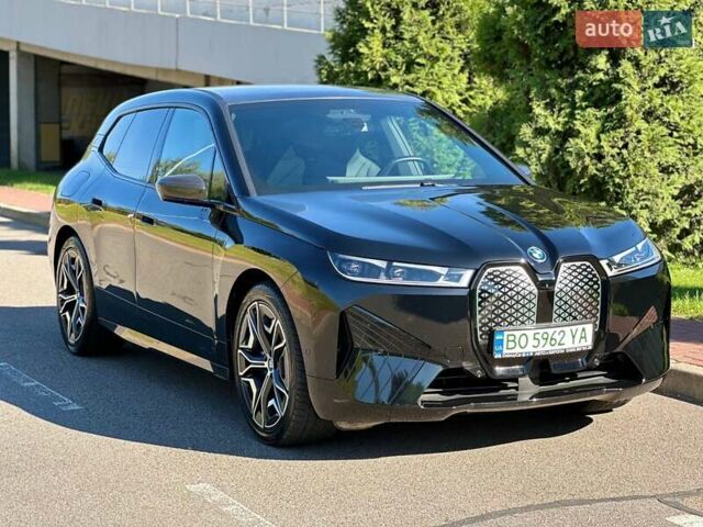 Черный БМВ iX, объемом двигателя 0 л и пробегом 20 тыс. км за 48400 $, фото 8 на Automoto.ua