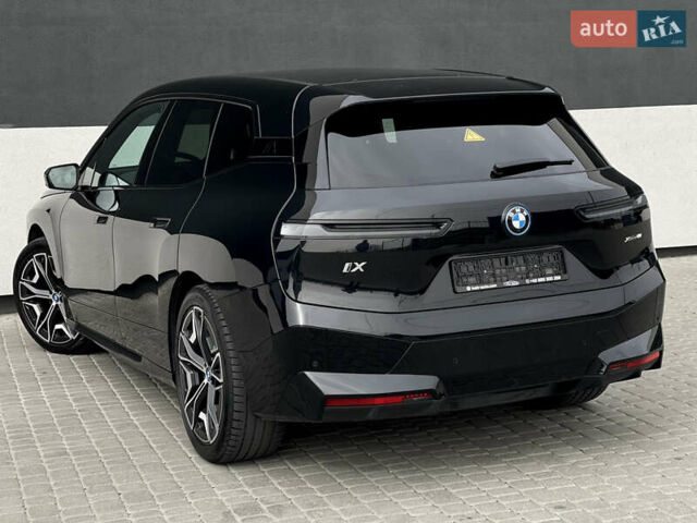 Черный БМВ iX, объемом двигателя 0 л и пробегом 27 тыс. км за 50000 $, фото 20 на Automoto.ua