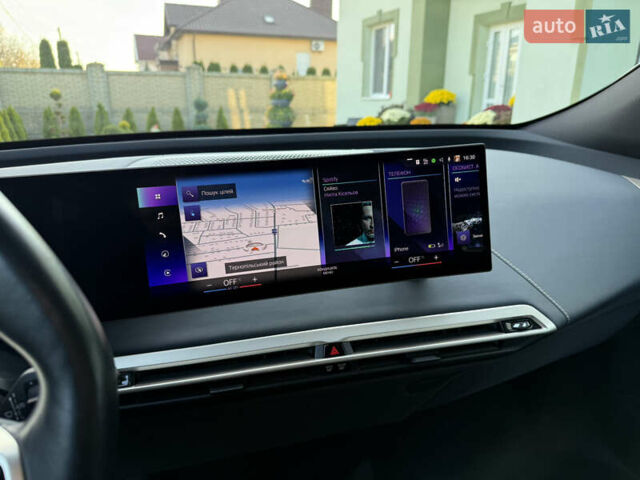 Черный БМВ iX, объемом двигателя 0 л и пробегом 57 тыс. км за 72000 $, фото 59 на Automoto.ua