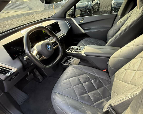 Чорний БМВ iX, об'ємом двигуна 0 л та пробігом 66 тис. км за 59900 $, фото 18 на Automoto.ua