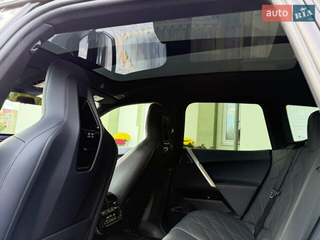 Черный БМВ iX, объемом двигателя 0 л и пробегом 57 тыс. км за 72000 $, фото 94 на Automoto.ua
