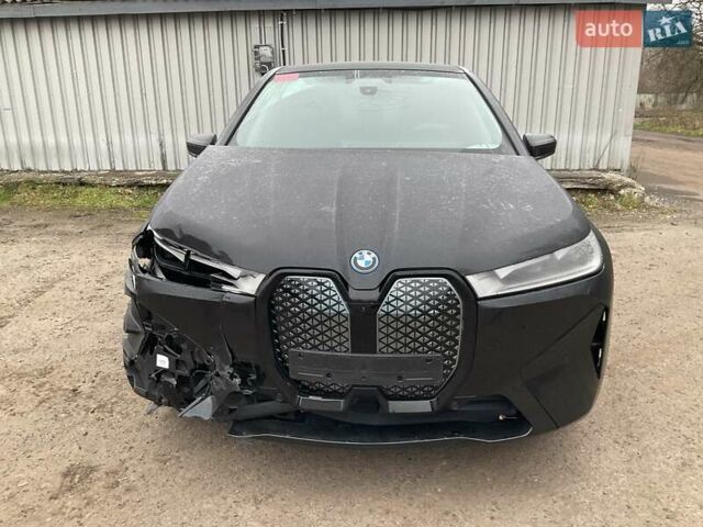 Чорний БМВ iX, об'ємом двигуна 0 л та пробігом 208 тис. км за 36499 $, фото 1 на Automoto.ua