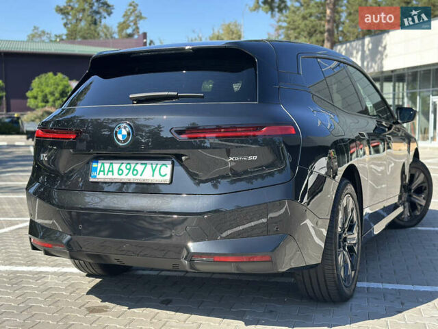 Черный БМВ iX, объемом двигателя 0 л и пробегом 14 тыс. км за 51999 $, фото 16 на Automoto.ua