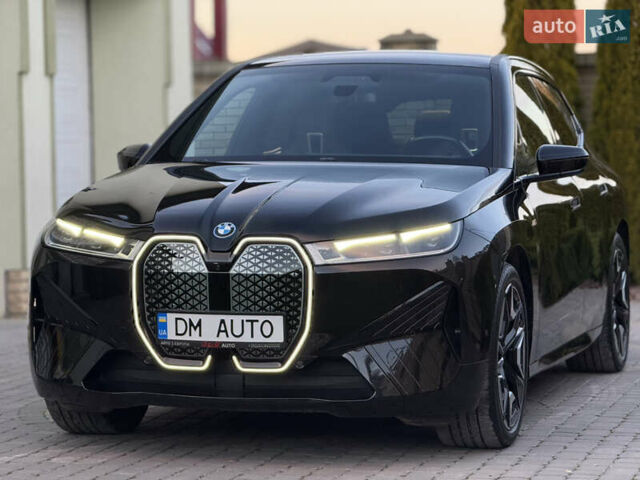 Черный БМВ iX, объемом двигателя 0 л и пробегом 57 тыс. км за 72000 $, фото 2 на Automoto.ua