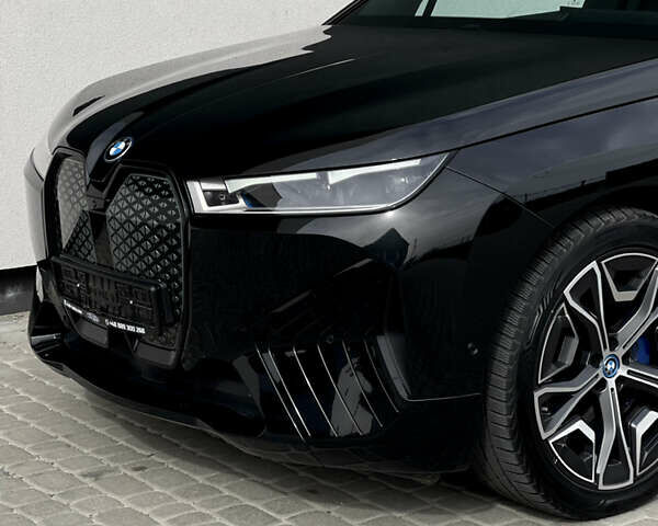 Черный БМВ iX, объемом двигателя 0 л и пробегом 27 тыс. км за 50000 $, фото 38 на Automoto.ua