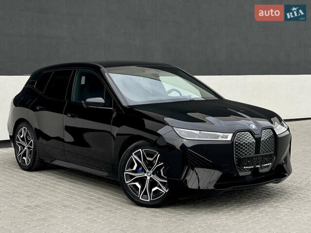 Черный БМВ iX, объемом двигателя 0 л и пробегом 27 тыс. км за 50000 $, фото 14 на Automoto.ua