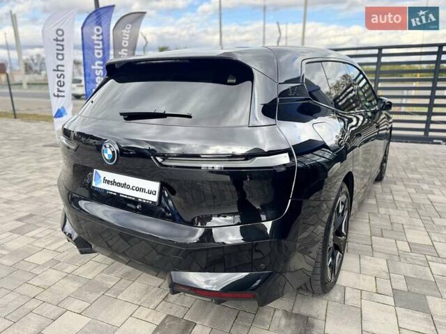 Черный БМВ iX, объемом двигателя 0 л и пробегом 45 тыс. км за 68700 $, фото 12 на Automoto.ua