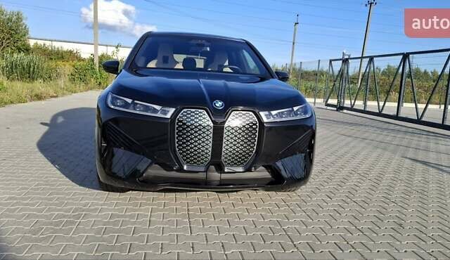 Черный БМВ iX, объемом двигателя 0 л и пробегом 48 тыс. км за 52000 $, фото 8 на Automoto.ua