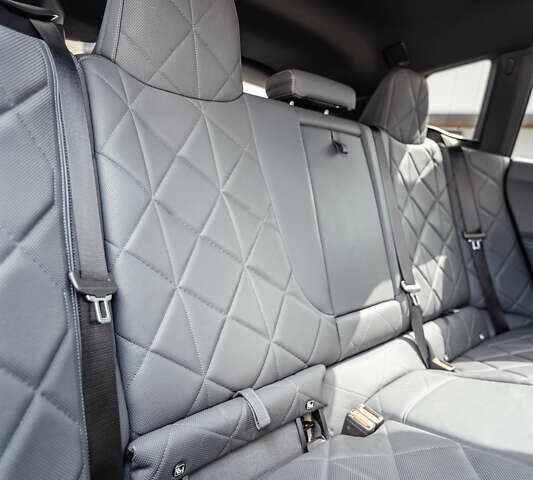 Черный БМВ iX, объемом двигателя 0 л и пробегом 67 тыс. км за 67000 $, фото 40 на Automoto.ua