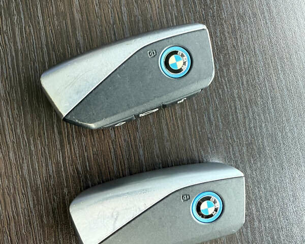 Чорний БМВ iX, об'ємом двигуна 0 л та пробігом 66 тис. км за 59900 $, фото 36 на Automoto.ua