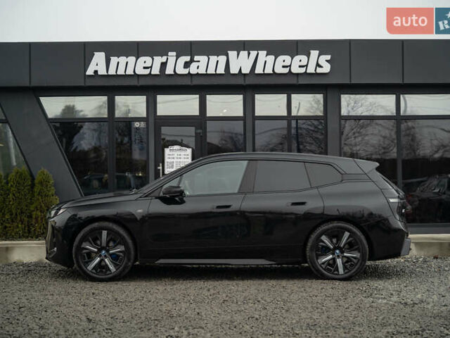 Черный БМВ iX, объемом двигателя 0 л и пробегом 40 тыс. км за 59900 $, фото 3 на Automoto.ua