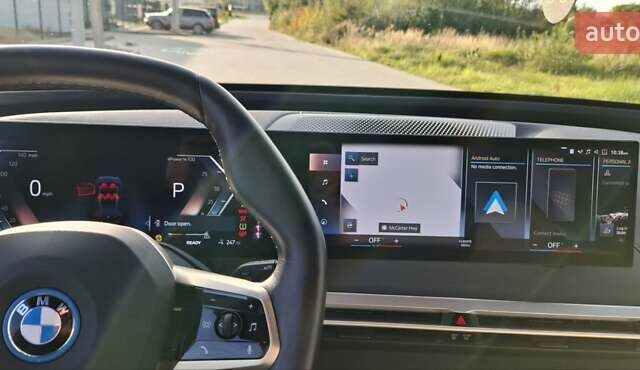 Черный БМВ iX, объемом двигателя 0 л и пробегом 48 тыс. км за 52000 $, фото 4 на Automoto.ua