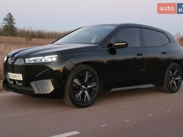 Черный БМВ iX, объемом двигателя 0 л и пробегом 83 тыс. км за 57700 $, фото 6 на Automoto.ua