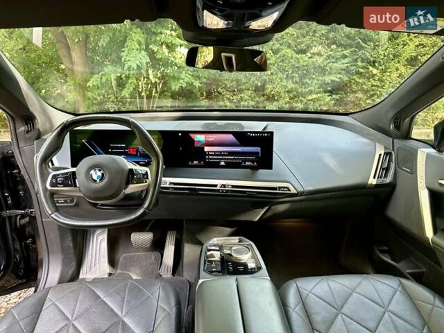 Черный БМВ iX, объемом двигателя 0 л и пробегом 48 тыс. км за 48000 $, фото 29 на Automoto.ua