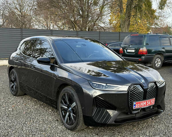 Чорний БМВ iX, об'ємом двигуна 0 л та пробігом 66 тис. км за 59900 $, фото 4 на Automoto.ua
