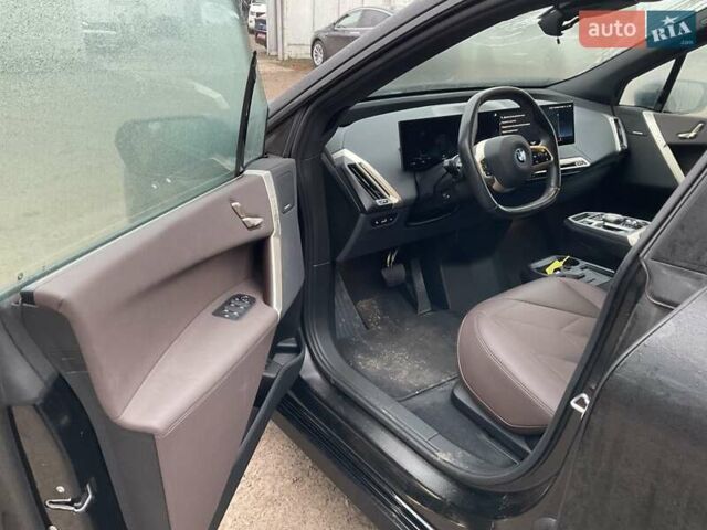 Чорний БМВ iX, об'ємом двигуна 0 л та пробігом 208 тис. км за 36499 $, фото 9 на Automoto.ua