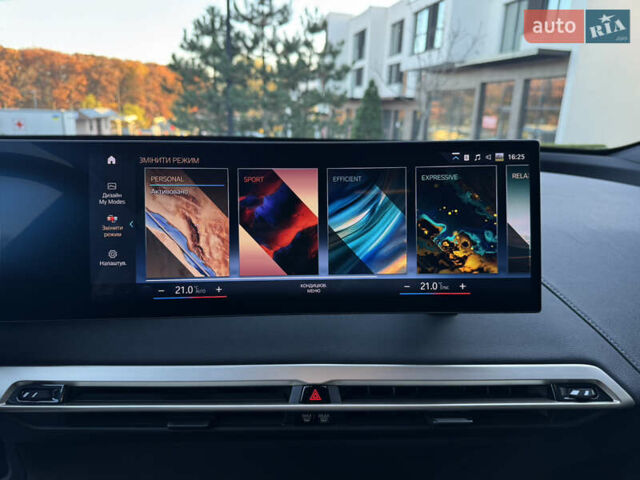 Черный БМВ iX, объемом двигателя 0 л и пробегом 125 тыс. км за 42800 $, фото 31 на Automoto.ua