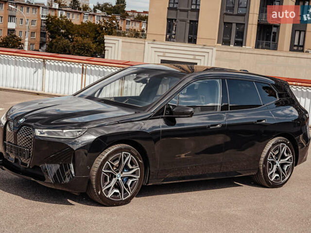 Черный БМВ iX, объемом двигателя 0 л и пробегом 67 тыс. км за 67000 $, фото 19 на Automoto.ua