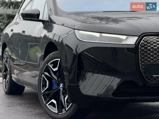 Черный БМВ iX, объемом двигателя 0 л и пробегом 18 тыс. км за 45900 $, фото 7 на Automoto.ua