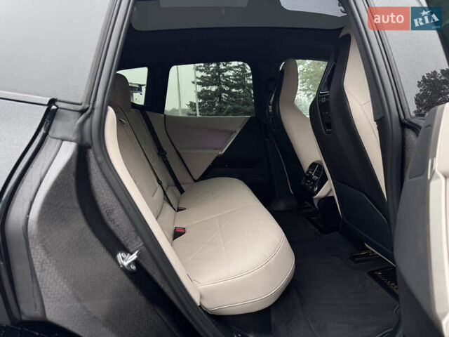 Черный БМВ iX, объемом двигателя 0 л и пробегом 18 тыс. км за 45900 $, фото 49 на Automoto.ua