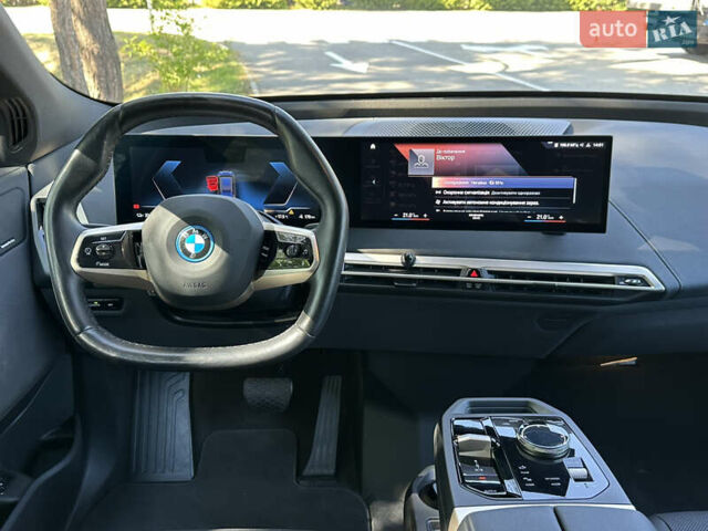 Черный БМВ iX, объемом двигателя 0 л и пробегом 14 тыс. км за 51999 $, фото 33 на Automoto.ua