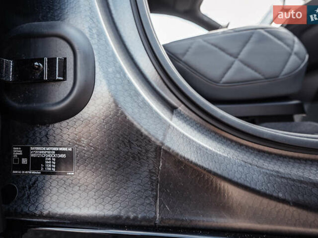 Черный БМВ iX, объемом двигателя 0 л и пробегом 67 тыс. км за 67000 $, фото 52 на Automoto.ua