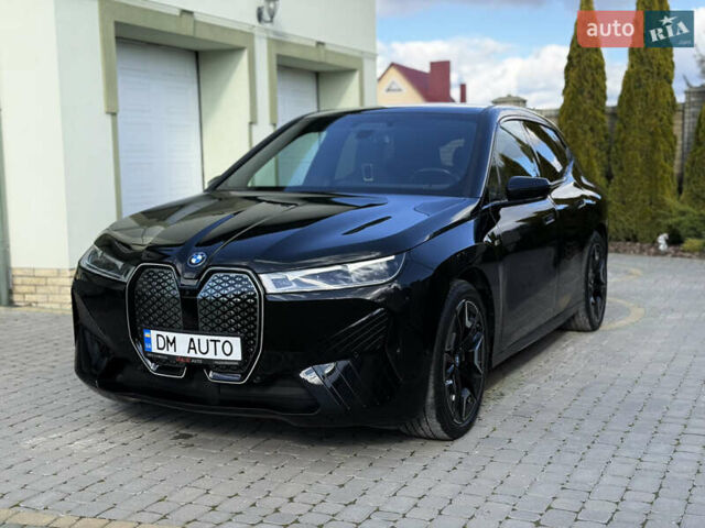 Черный БМВ iX, объемом двигателя 0 л и пробегом 57 тыс. км за 72000 $, фото 21 на Automoto.ua