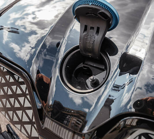 Черный БМВ iX, объемом двигателя 0 л и пробегом 67 тыс. км за 67000 $, фото 106 на Automoto.ua