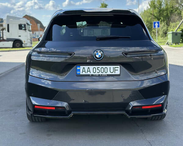 Черный БМВ iX, объемом двигателя 0 л и пробегом 54 тыс. км за 55000 $, фото 13 на Automoto.ua